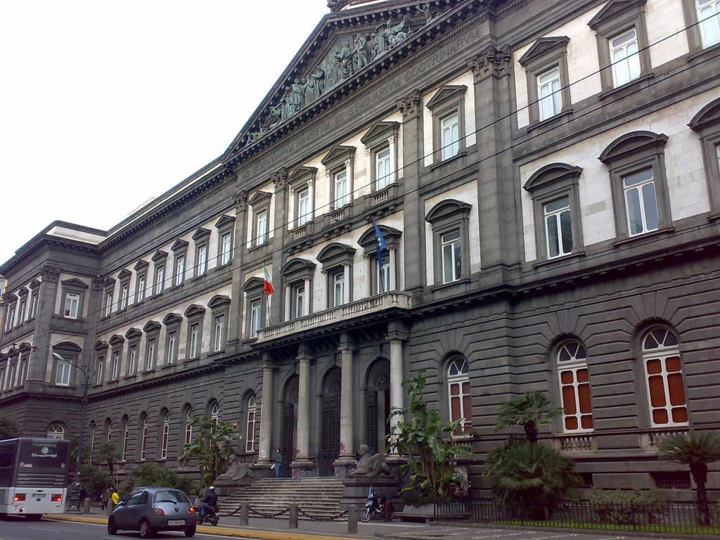 Casa San Marcellino Apartment เนเปิลส์ ภายนอก รูปภาพ