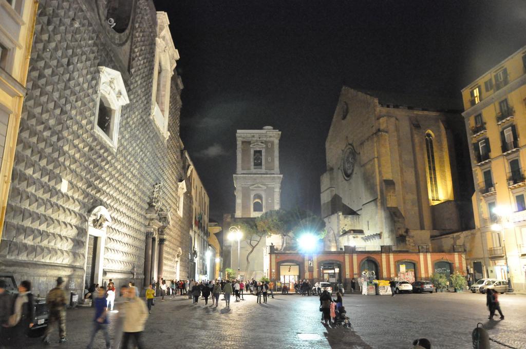 Casa San Marcellino Apartment เนเปิลส์ ภายนอก รูปภาพ