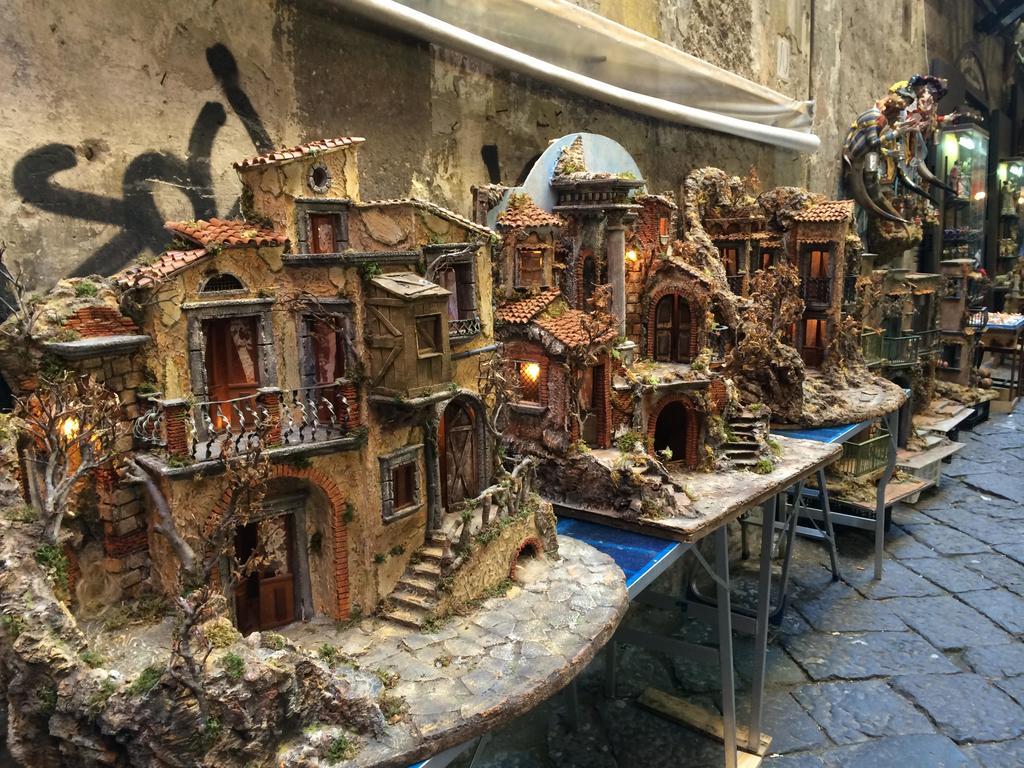 Casa San Marcellino Apartment เนเปิลส์ ภายนอก รูปภาพ